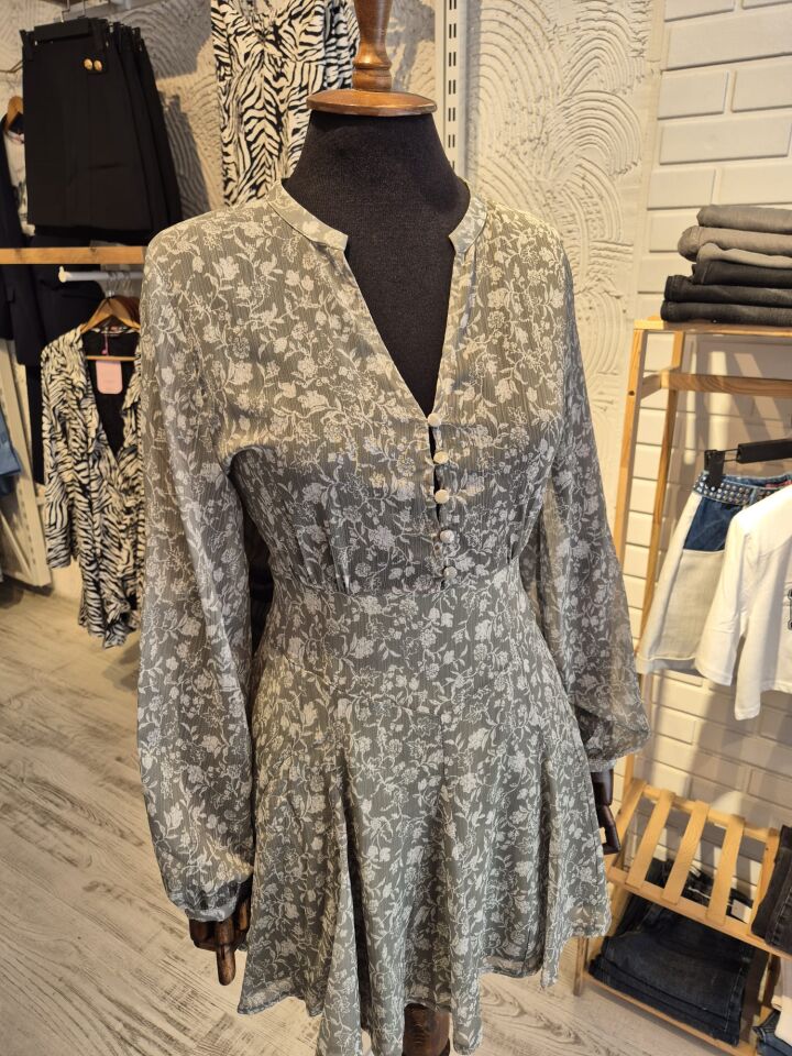 Çiçek Desenli Fırfırlı Şifon Elbise