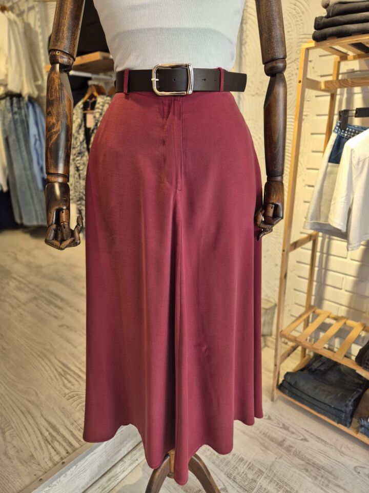 Cep Detaylı Midi Boy Etek