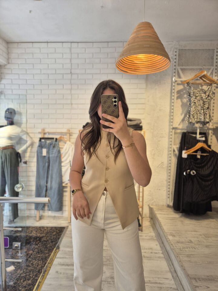 Düğmeli V Kesim Kolsuz Yelek