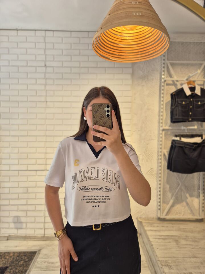 Paris Yazılı Polo Yaka Crop Tişört